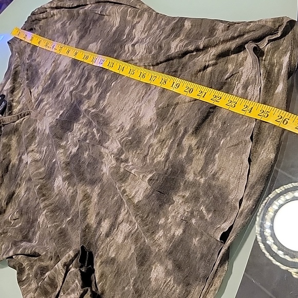 Calvin Klein. Lightweight army green camo LS TEE. XXL - Picture 5 of 9